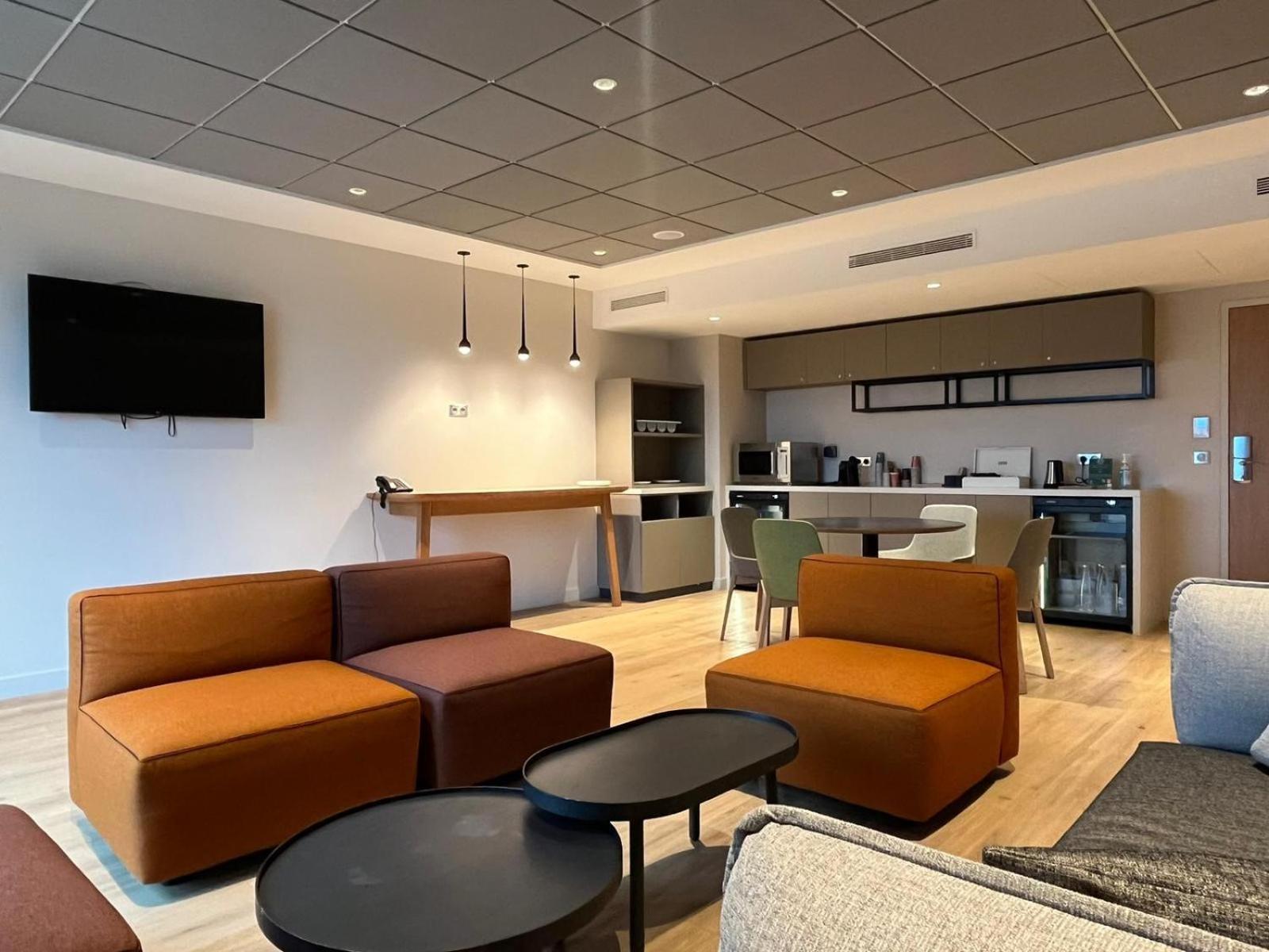 Holiday Inn Paris Cdg Airport An Ihg Hotel Roissy-en-France Eksteriør billede